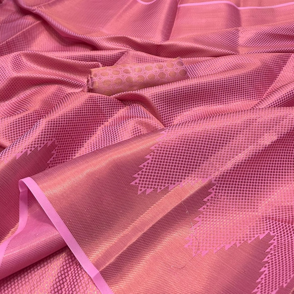 Kanchipuram silk saree / Baby pink / 6.5 meters